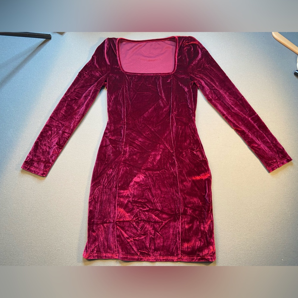 Red Crushed Velvet Mini‎ Dress, Square Neck line, long sleeve, Size Medium